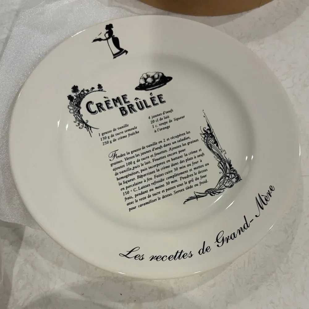Kiss that frog Les Recettes de grand mere - Set of 4 dessert plates NEW in box